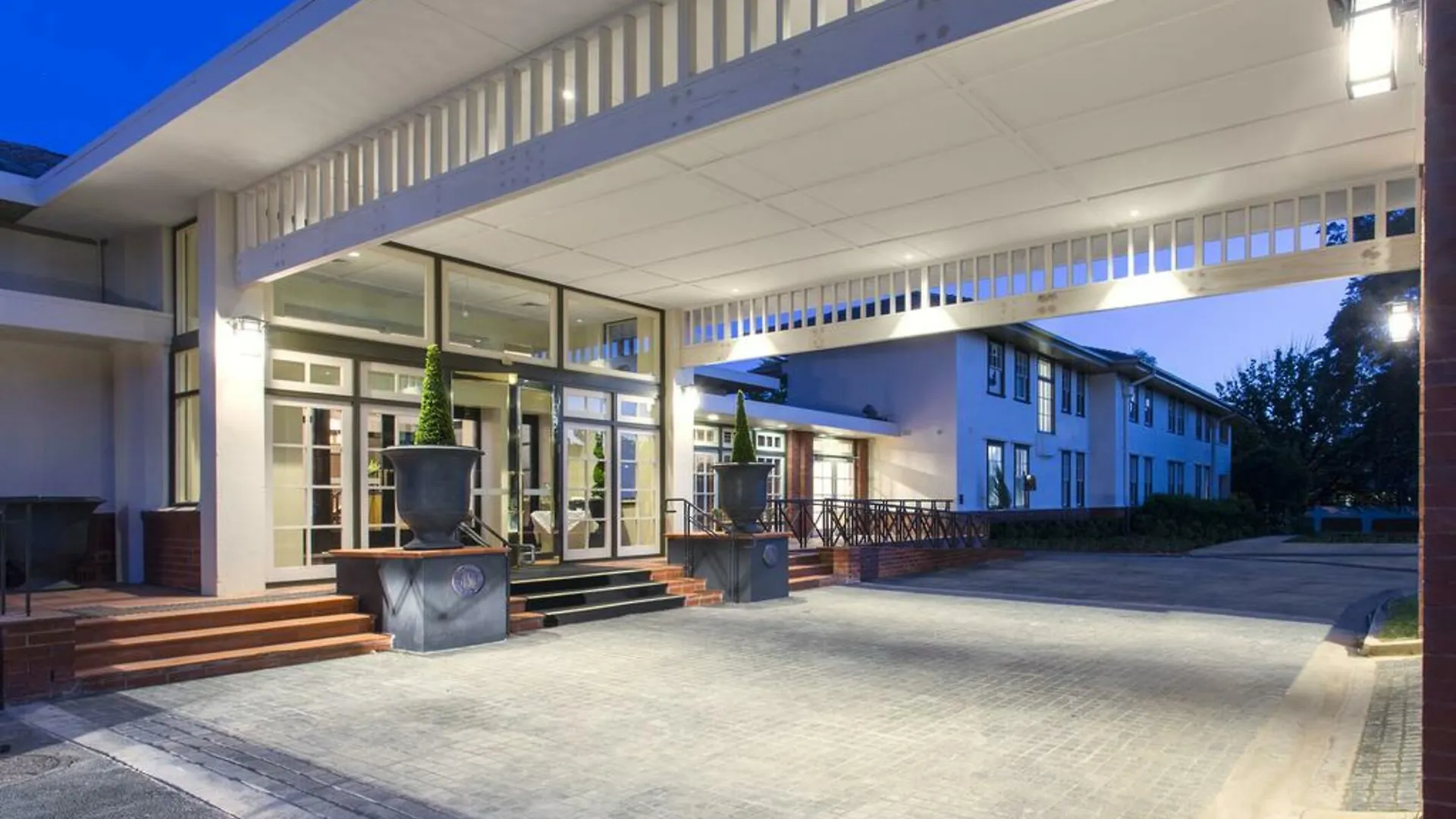 Hotel Kurrajong Canberra