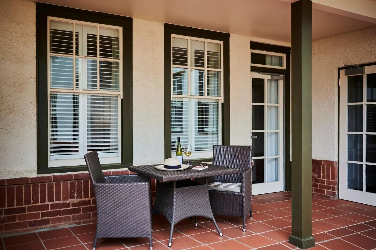 Hotel Kurrajong Canberra