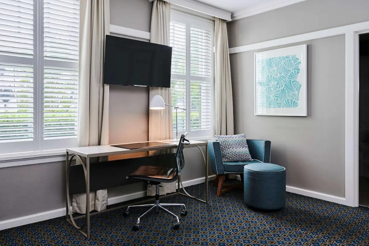 ****  Hotel Kurrajong Canberra Australia